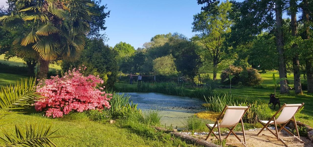 Le Vieux Moulin Gites - A Charming Stone Cottage With Garden View And Seasonal Pool Guégon Exteriör bild